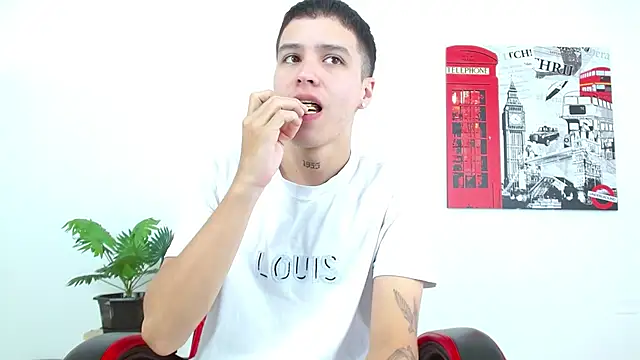 Cumandres18 online show from 11-07-25, 02:17