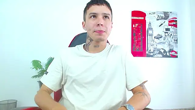 Cumandres18 online show from 12-19-25, 02:35