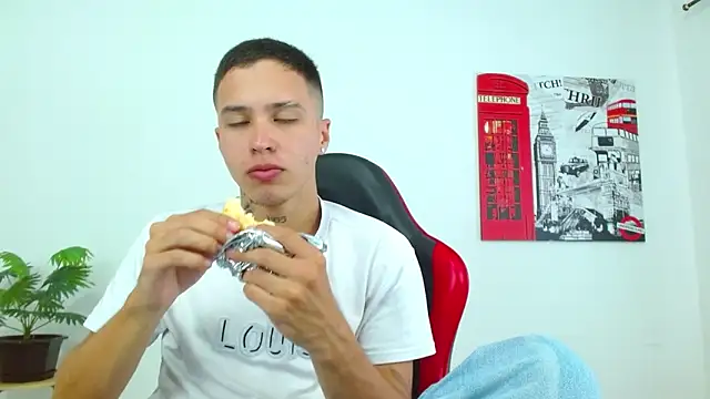 Cumandres18 online show from 04-11-26, 02:43