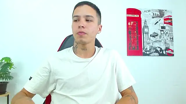 Cumandres18 online show from 04-30-26, 03:07