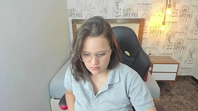 Snapshot of GIANAMILLER6 chatting on 09-08-25, 07:24 GIANAMILLER6 online show from 09-08-25, 07:24