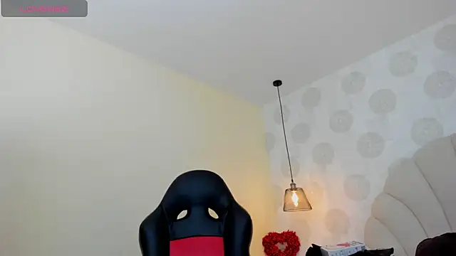 GIANAMILLER6 online show from 04-25-26, 12:19