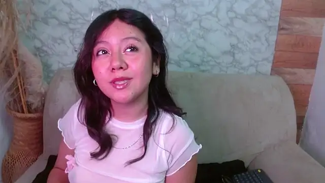 Snapshot of catalina_santana20 chatting on 10-12-25, 02:16 catalina santana20 online show from 10-12-25, 02:16