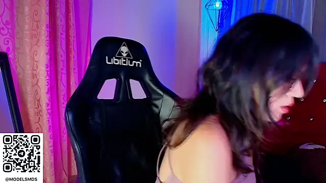 Snapshot of catalina_santana20 chatting on 11-13-25, 08:30 catalina santana20 online show from 11-13-25, 08:30