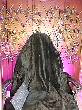 Snapshot of catalina_santana20 chatting on 01-06-26, 06:00 catalina santana20 online show from 01-06-26, 06:00