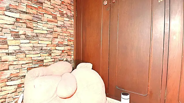 Snapshot of catalina_santana20 chatting on 03-08-26, 02:04 catalina santana20 online show from 03-08-26, 02:04