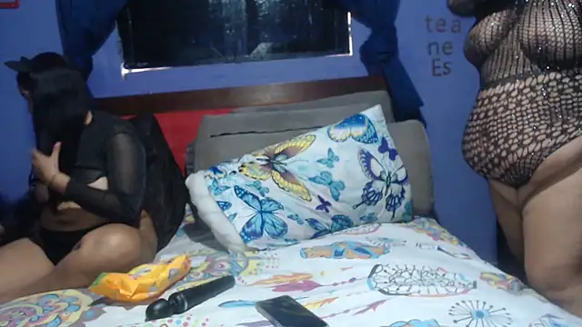 Snapshot of Charlot_suny_dirty chatting on 11-21-25, 10:19 Charlot suny dirty online show from 11-21-25, 10:19