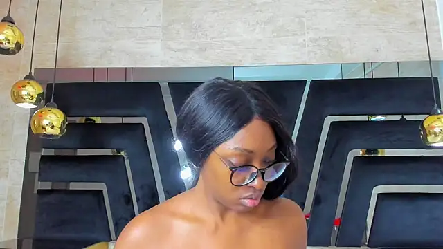 Snapshot of YallianaBrooks chatting on 06-19-26, 11:47 YallianaBrooks online show from 06-19-26, 11:47