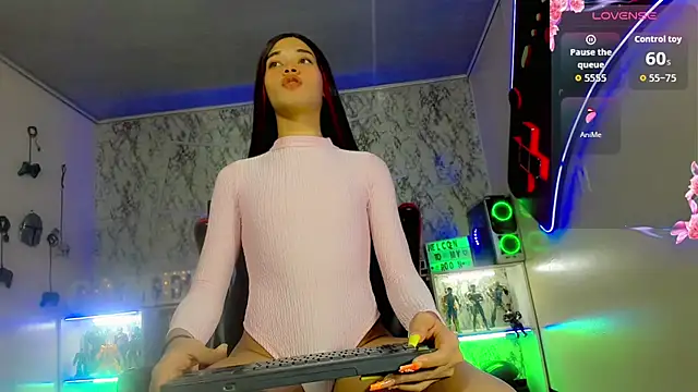 Snapshot of Madison_Mujica chatting on 11-05-25, 11:10 Madison Mujica online show from 11-05-25, 11:10