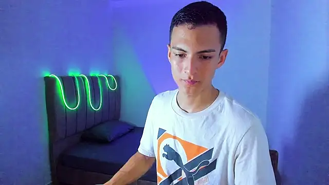 Matiius18 online show from 06-13-26, 06:39