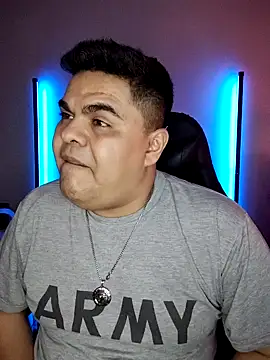 Snapshot of perversus12 chatting on 02-23-26, 07:39 perversus12 online show from 02-23-26, 07:39