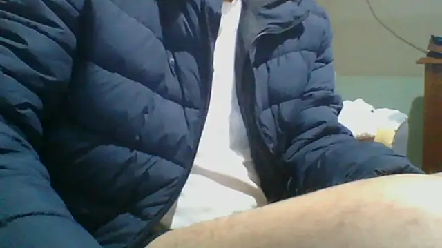 Snapshot of rimenos20 chatting on 10-25-25, 12:40 rimenos20 online show from 10-25-25, 12:40