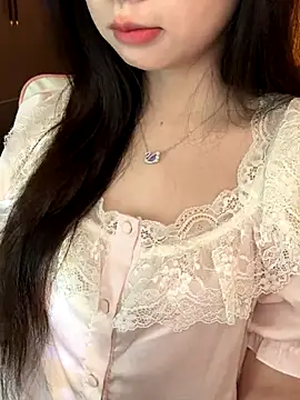 Snapshot of Nana_kute20 chatting on 10-19-25, 07:42 Nana kute20 online show from 10-19-25, 07:42
