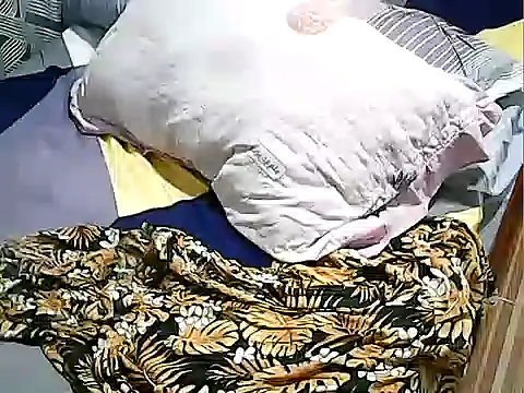 Snapshot of Shuvee1891 chatting on 10-21-25, 08:42 Shuvee1891 online show from 10-21-25, 08:42