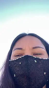 Snapshot of zhizhinaigai chatting on 11-25-25, 02:11 zhizhinaigai online show from 11-25-25, 02:11