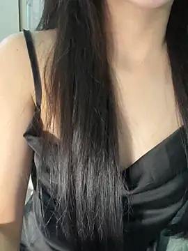 Dior baby online show from 09-18-25, 04:58