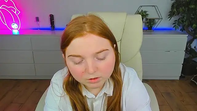 Snapshot of KattyRose8 chatting on 09-14-25, 06:40 KattyRose8 online show from 09-14-25, 06:40