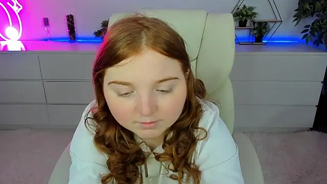 Snapshot of KattyRose8 chatting on 10-05-25, 12:03 KattyRose8 online show from 10-05-25, 12:03