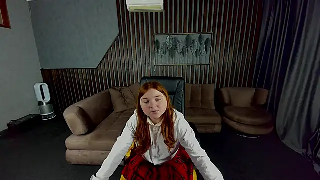 Snapshot of KattyRose8 chatting on 10-06-25, 05:38 KattyRose8 online show from 10-06-25, 05:38