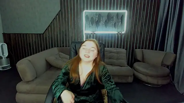 Snapshot of KattyRose8 chatting on 10-20-25, 05:41 KattyRose8 online show from 10-20-25, 05:41