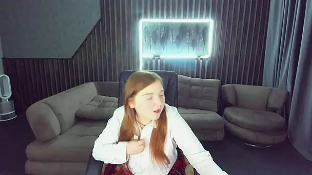 Snapshot of KattyRose8 chatting on 10-27-25, 06:39 KattyRose8 online show from 10-27-25, 06:39