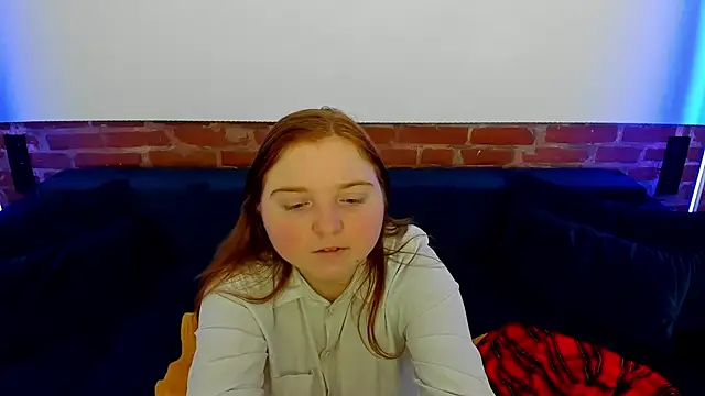 Snapshot of KattyRose8 chatting on 10-31-25, 06:47 KattyRose8 online show from 10-31-25, 06:47