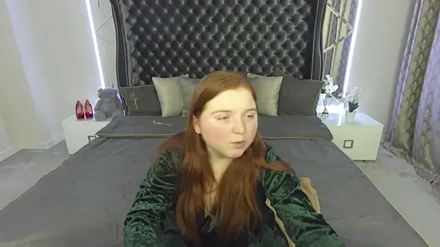 Snapshot of KattyRose8 chatting on 11-08-25, 06:18 KattyRose8 online show from 11-08-25, 06:18