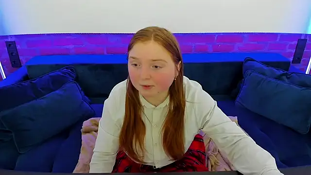 Snapshot of KattyRose8 chatting on 11-17-25, 06:35 KattyRose8 online show from 11-17-25, 06:35