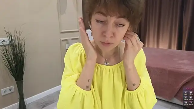 daniellia  online show from 10-13-25, 08:03