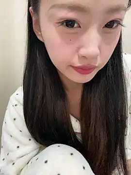 MengMeng0515 online show from 04-21-26, 02:01