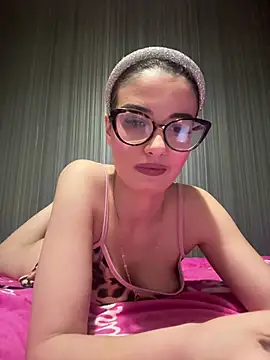 Larra69 online show from 03-22-26, 06:11