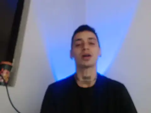 Snapshot of xalejo_max chatting on 11-02-25, 02:30 xalejo max online show from 11-02-25, 02:30