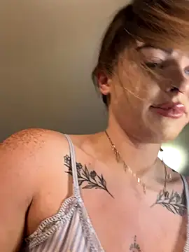 Snapshot of PiperPassionX chatting on 10-21-25, 08:53 PiperPassionX online show from 10-21-25, 08:53