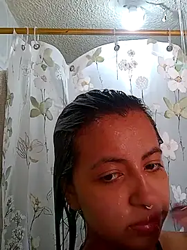 Snapshot of Melody_Gho chatting on 10-17-25, 02:41 Melody Gho online show from 10-17-25, 02:41