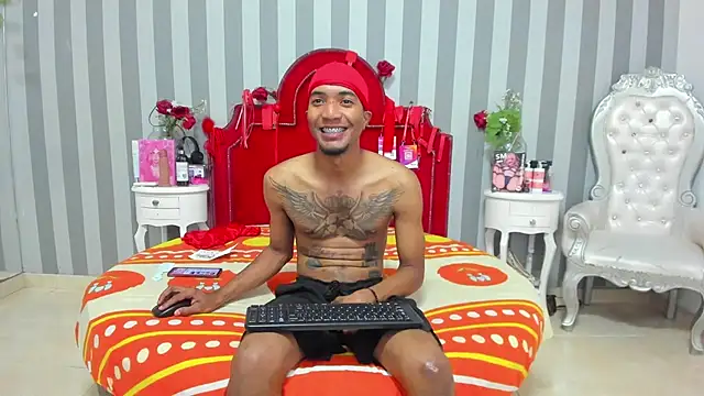 CaroyAndy online show from 05-07-26, 12:32