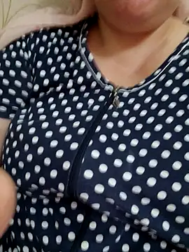 Snapshot of Uzhili chatting on 10-30-25, 06:19 Uzhili online show from 10-30-25, 06:19