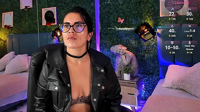 Linagh  online show from 11-21-25, 11:53