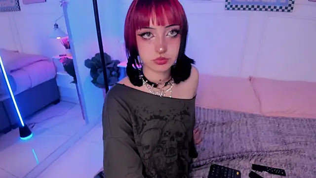 Zoe Lynch  online show from 02-24-26, 11:30