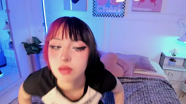Zoe Lynch  online show from 07-17-26, 12:12