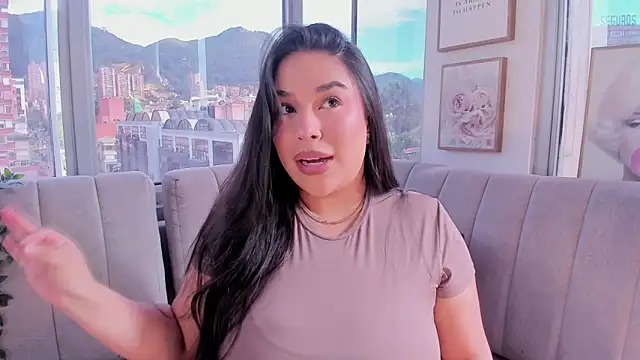 Zoey thompson online show from 09-19-25, 07:36