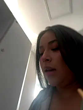 Zoey thompson online show from 09-22-25, 07:38