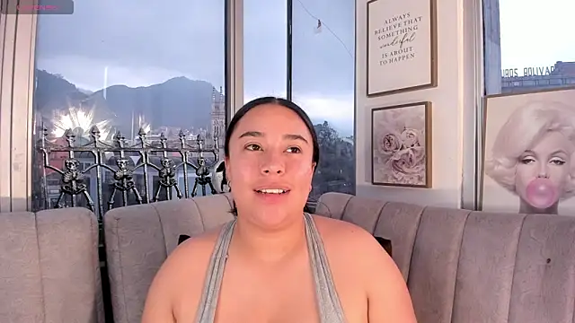 Zoey thompson online show from 10-17-25, 07:27