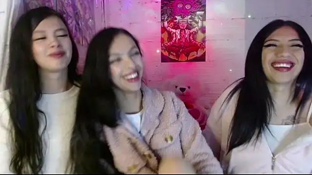 Snapshot of Pamelaa_reyess_2 chatting on 03-05-26, 04:08 Pamelaa reyess 2 online show from 03-05-26, 04:08