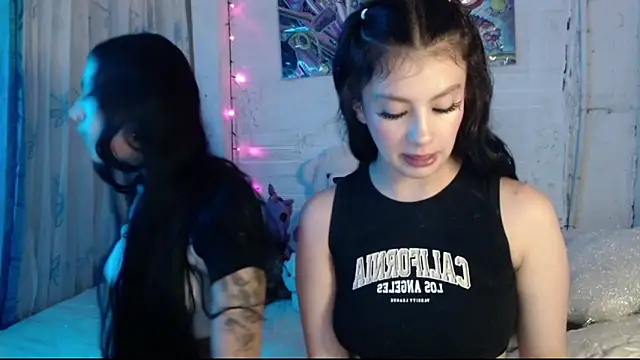 Snapshot of Pamelaa_reyess_2 chatting on 03-13-26, 02:18 Pamelaa reyess 2 online show from 03-13-26, 02:18