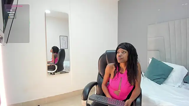 Snapshot of Mia_smith_x1 chatting on 10-06-25, 08:06 Mia smith x1 online show from 10-06-25, 08:06