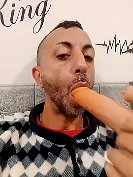 Snapshot of Blackmen_90 chatting on 11-27-25, 07:21 Blackmen 90 online show from 11-27-25, 07:21