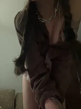 Snapshot of virtualgirlbr chatting on 09-29-25, 04:06 virtualgirlbr online show from 09-29-25, 04:06