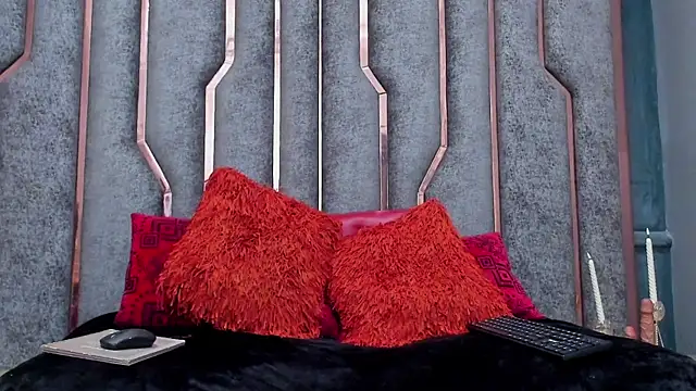 SienaFacchini online show from 12-03-25, 07:23