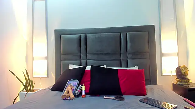 kathysmith19 online show from 09-29-25, 03:22