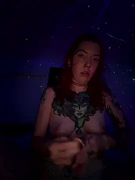 Snapshot of alexaann561 chatting on 01-14-26, 02:39 alexaann561 online show from 01-14-26, 02:39